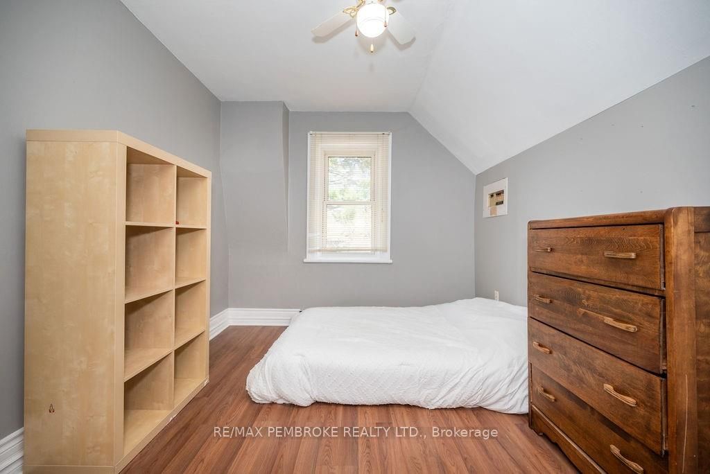 414 Moffat Street Property Photo 48