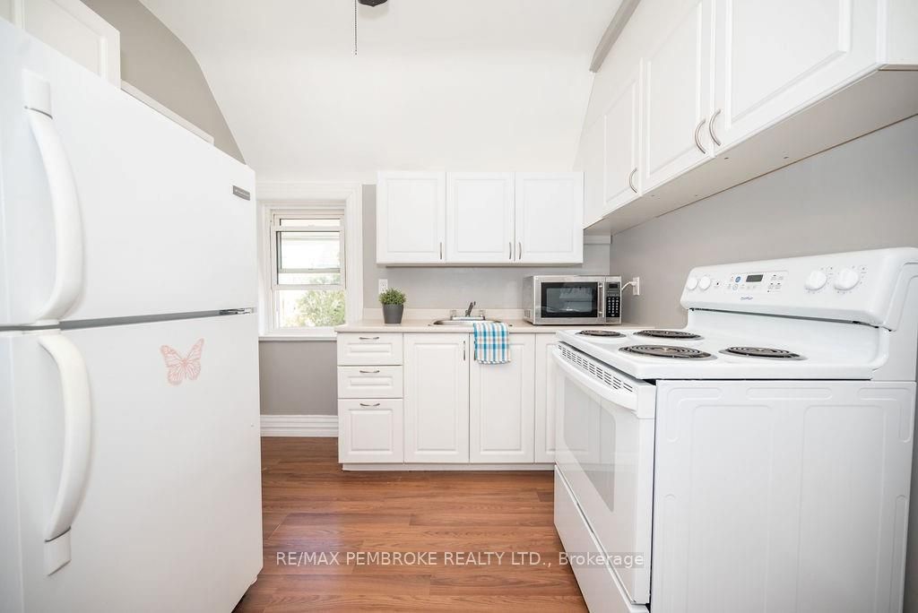 414 Moffat Street Property Photo 53