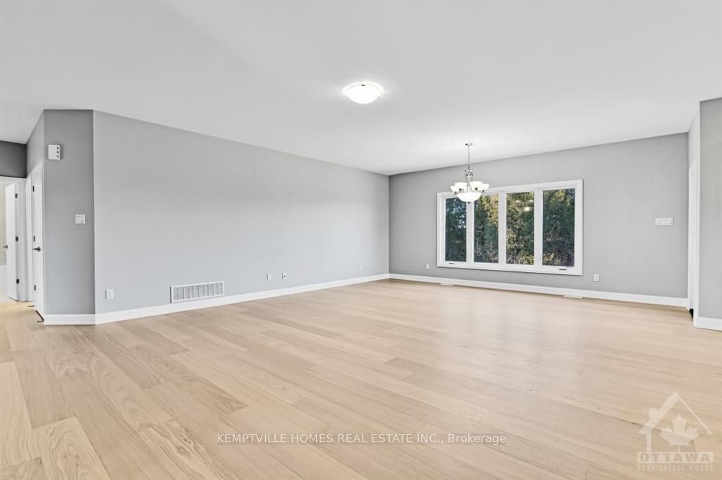 465 Pioneer Road Property Photo 10