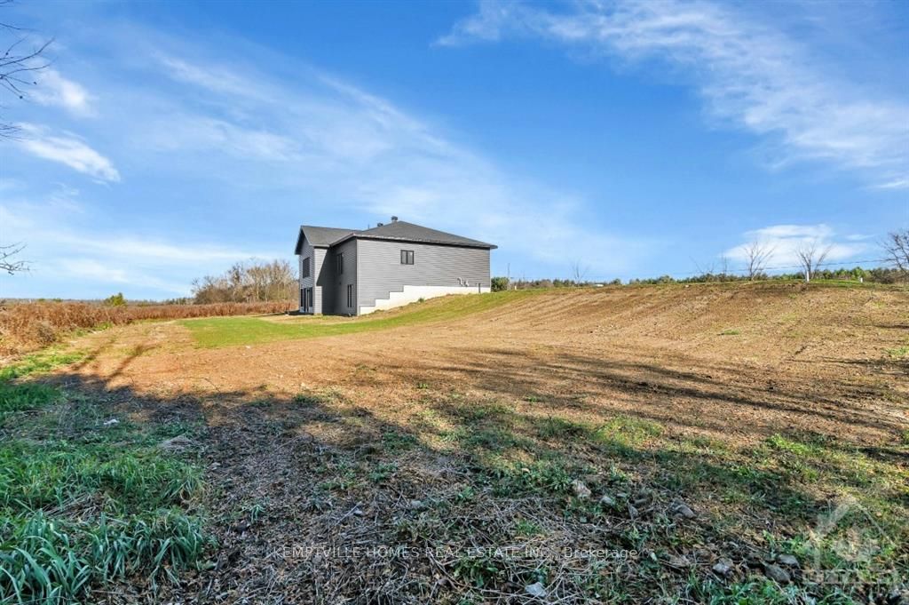 465 Pioneer Road Property Photo 28