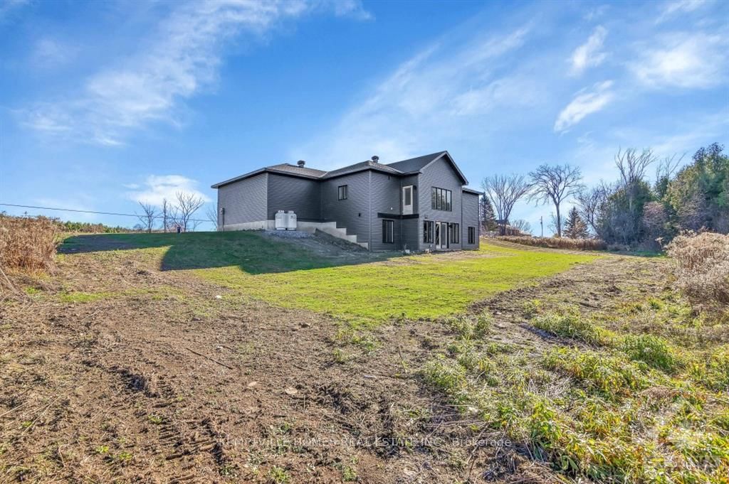 465 Pioneer Road Property Photo 29