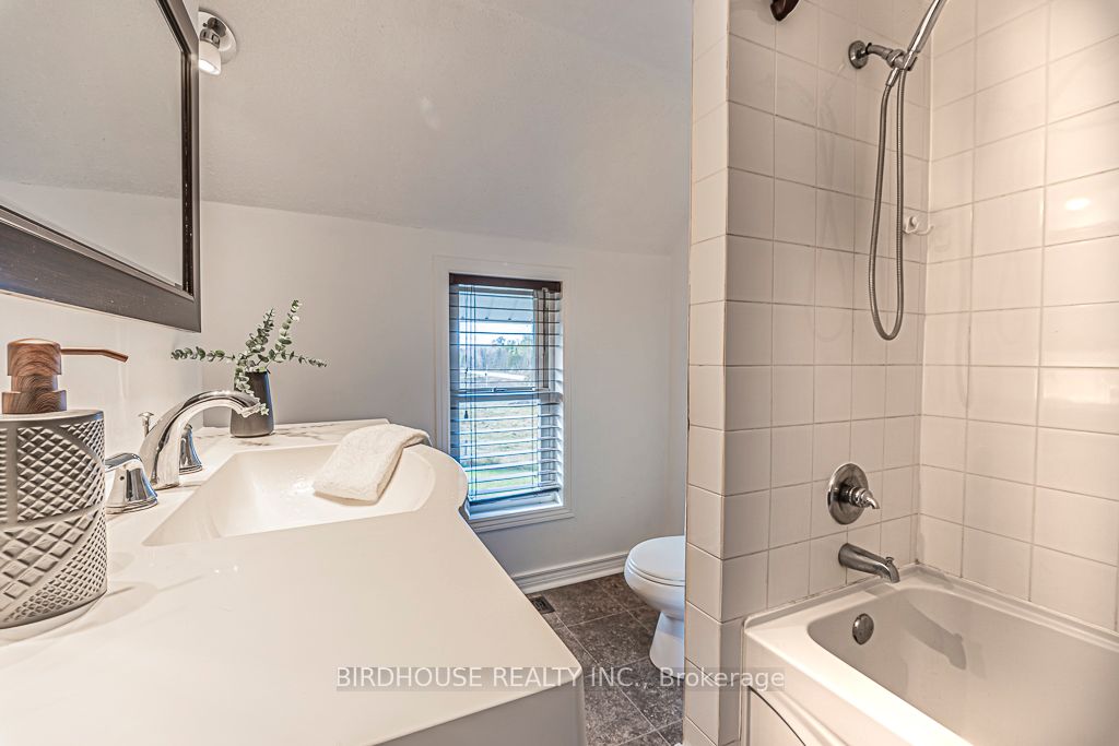 2426 County Road 48 Property Photo 18