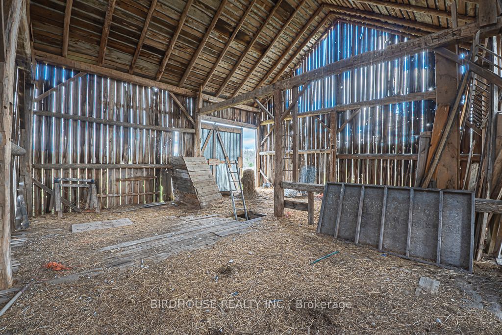 2426 County Road 48 Property Photo 32