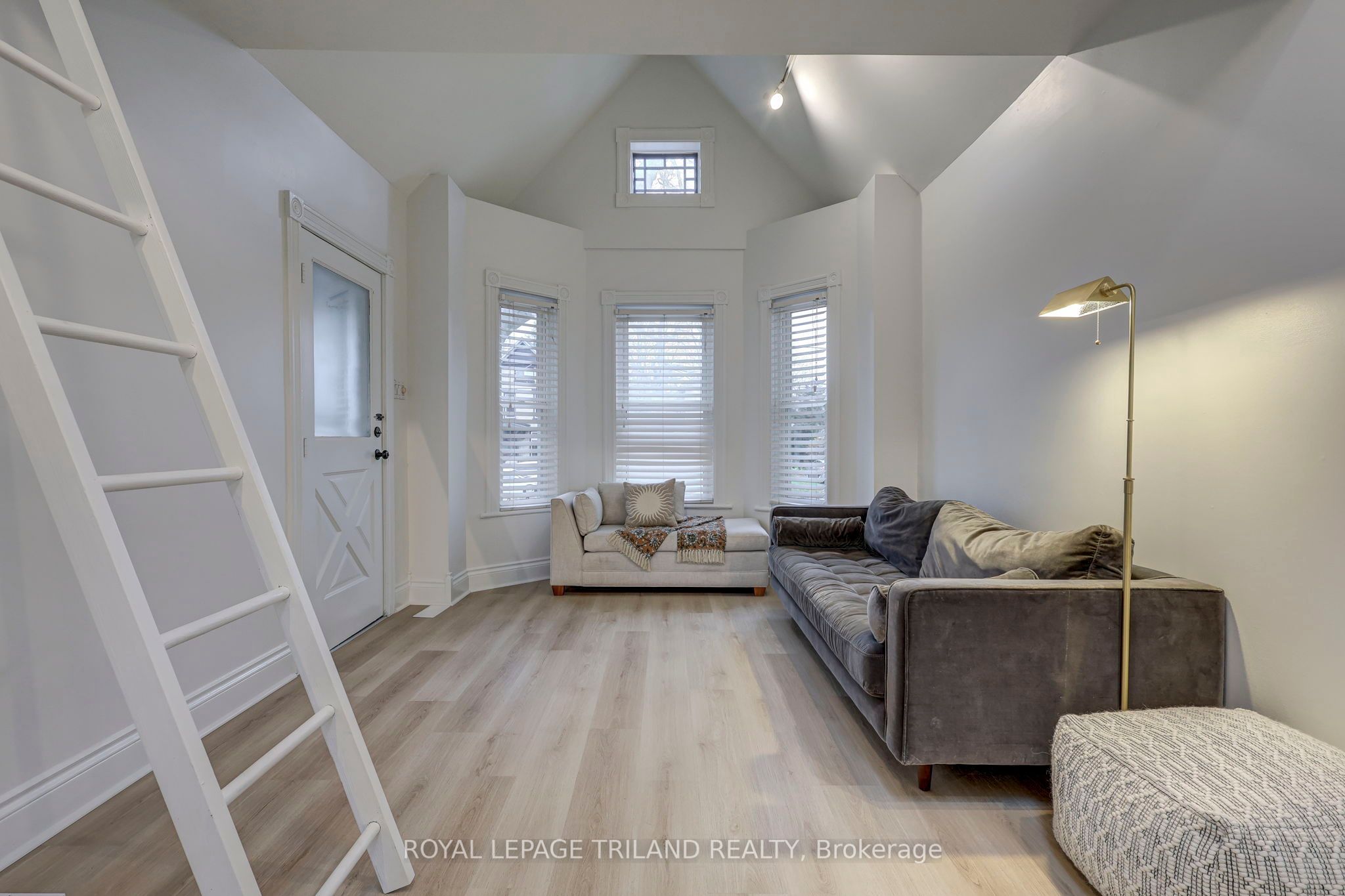 821 Queens Avenue Property Photo 4