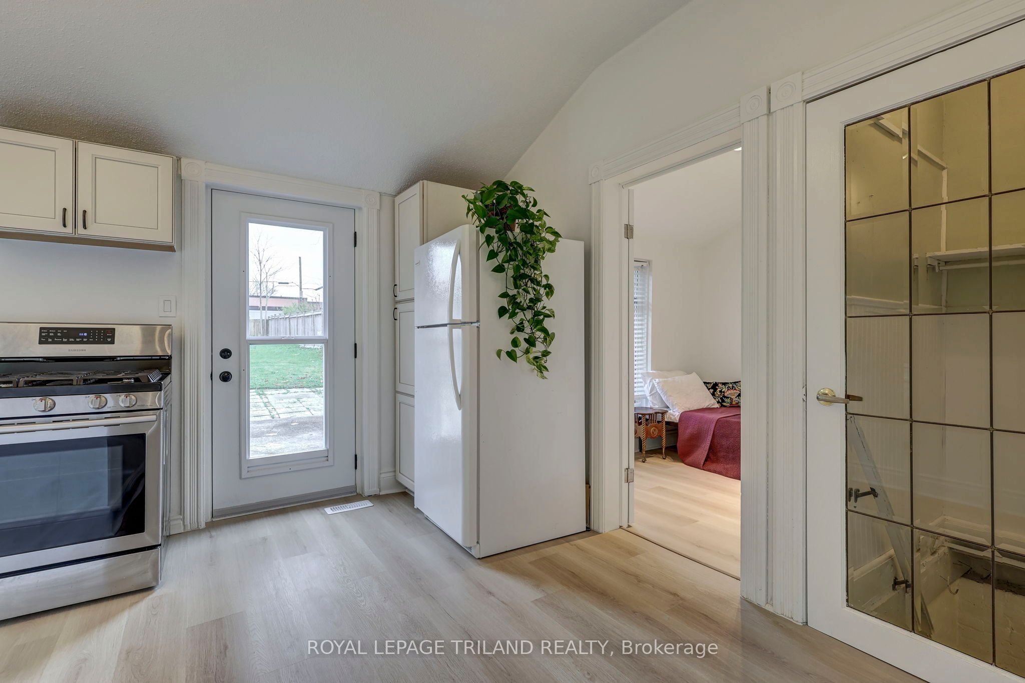 821 Queens Avenue Property Photo 13