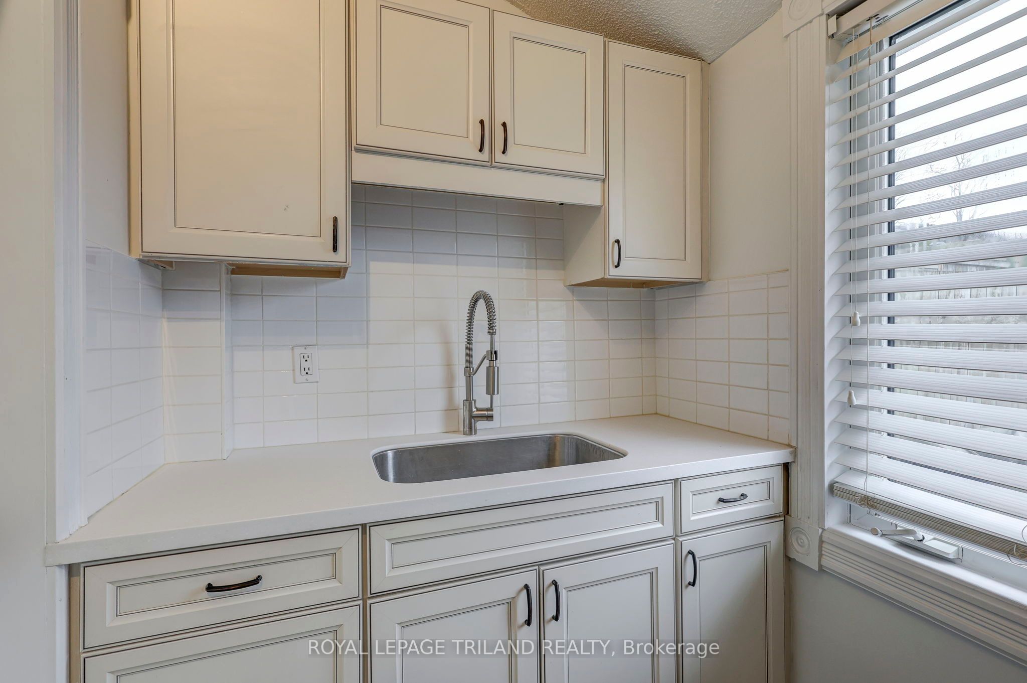 821 Queens Avenue Property Photo 16