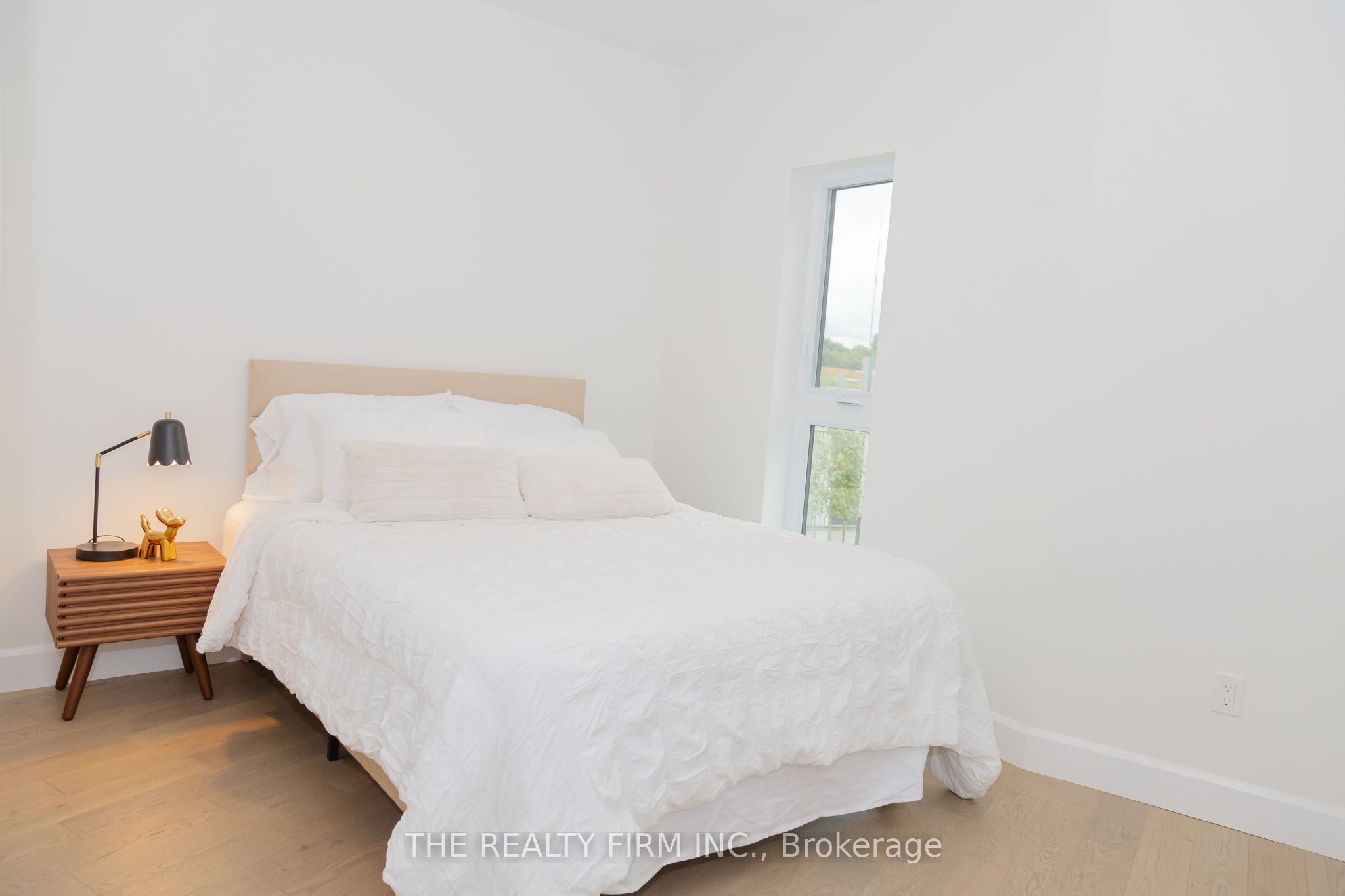 #b117 - 2082 Lumen Drive Property Photo 4