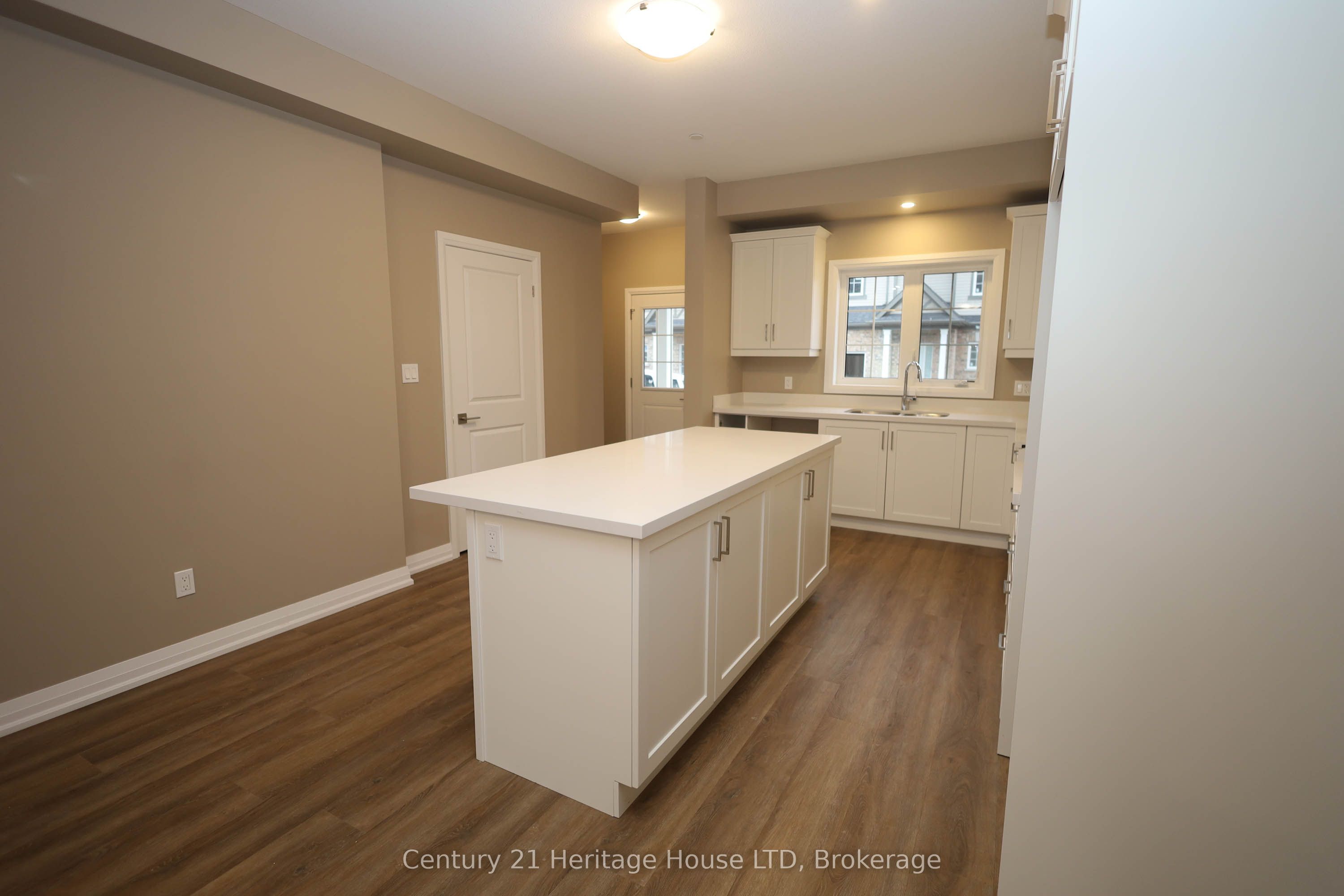 #15 - 397 Garrison Road Property Photo 2