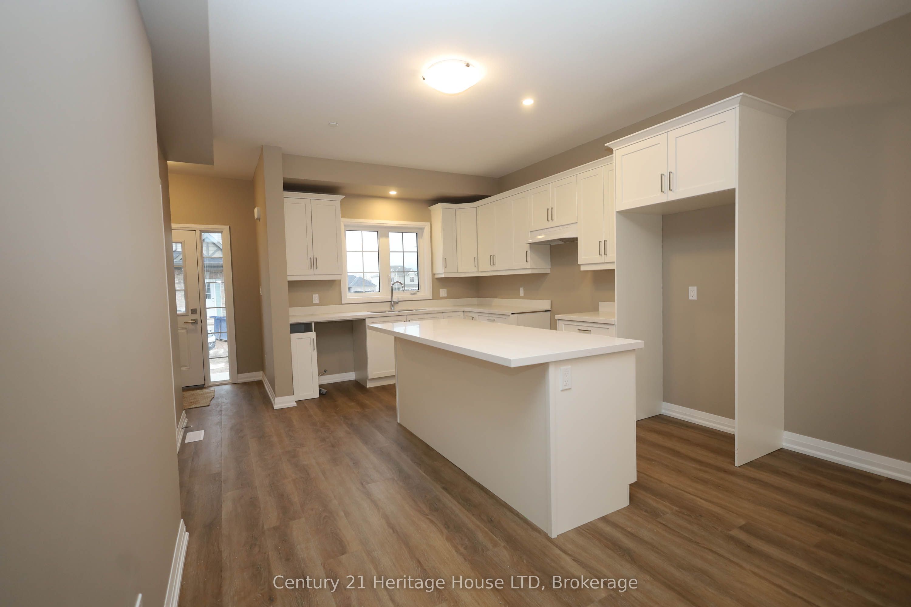 #15 - 397 Garrison Road Property Photo 3
