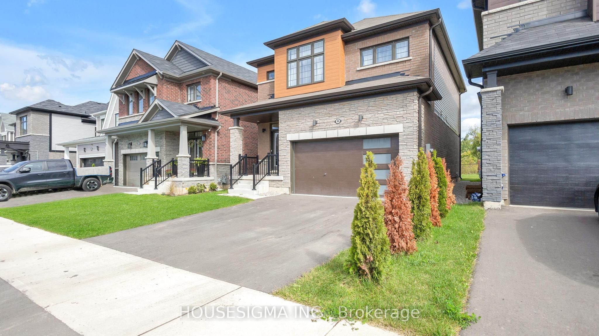 46 Hawick Crescent Property Photo 2