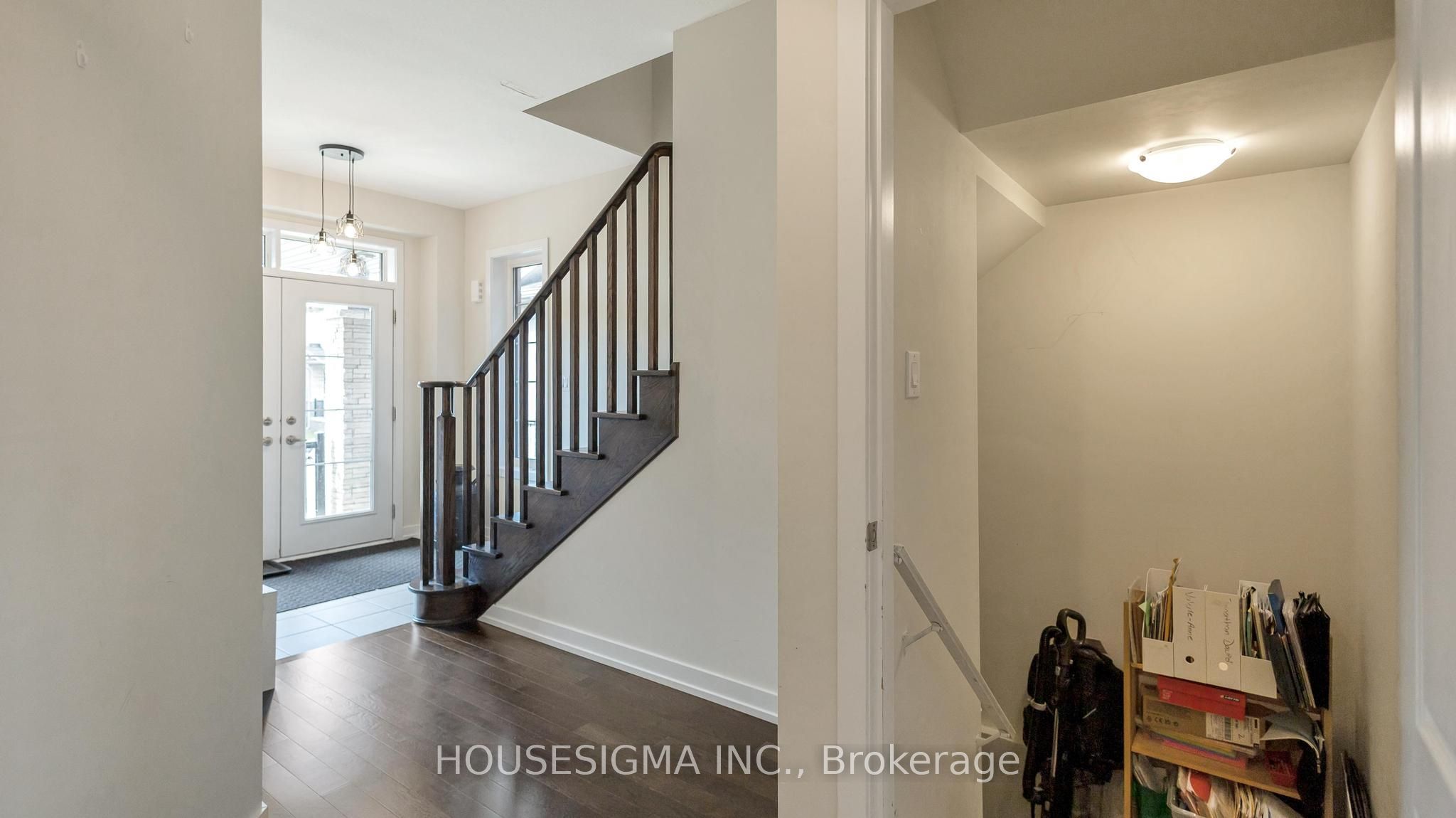 46 Hawick Crescent Property Photo 7