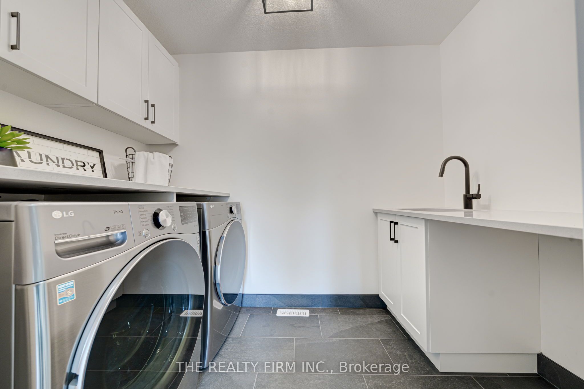 #30 - 22701 Adelaide Road Property Photo 16