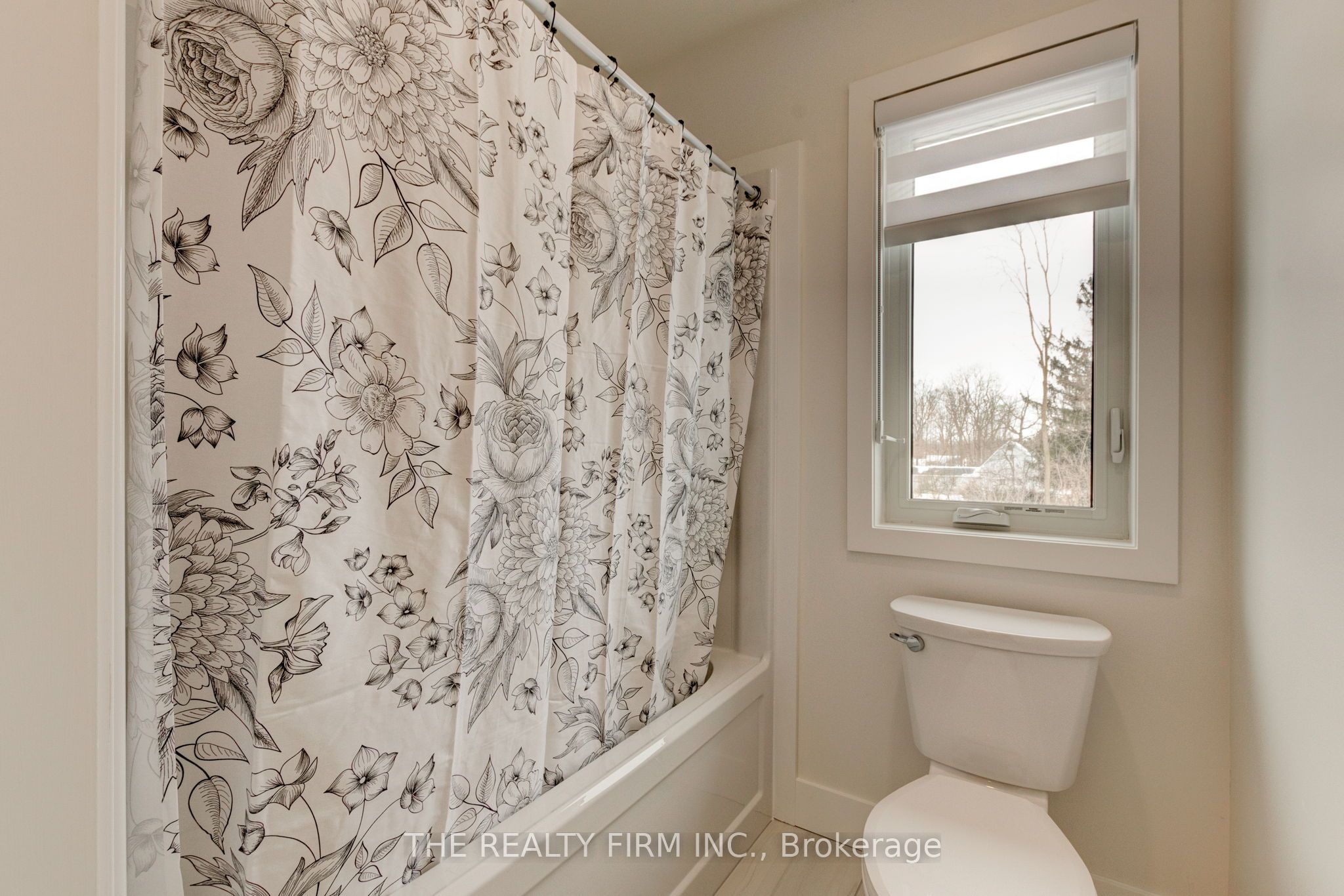 #30 - 22701 Adelaide Road Property Photo 24