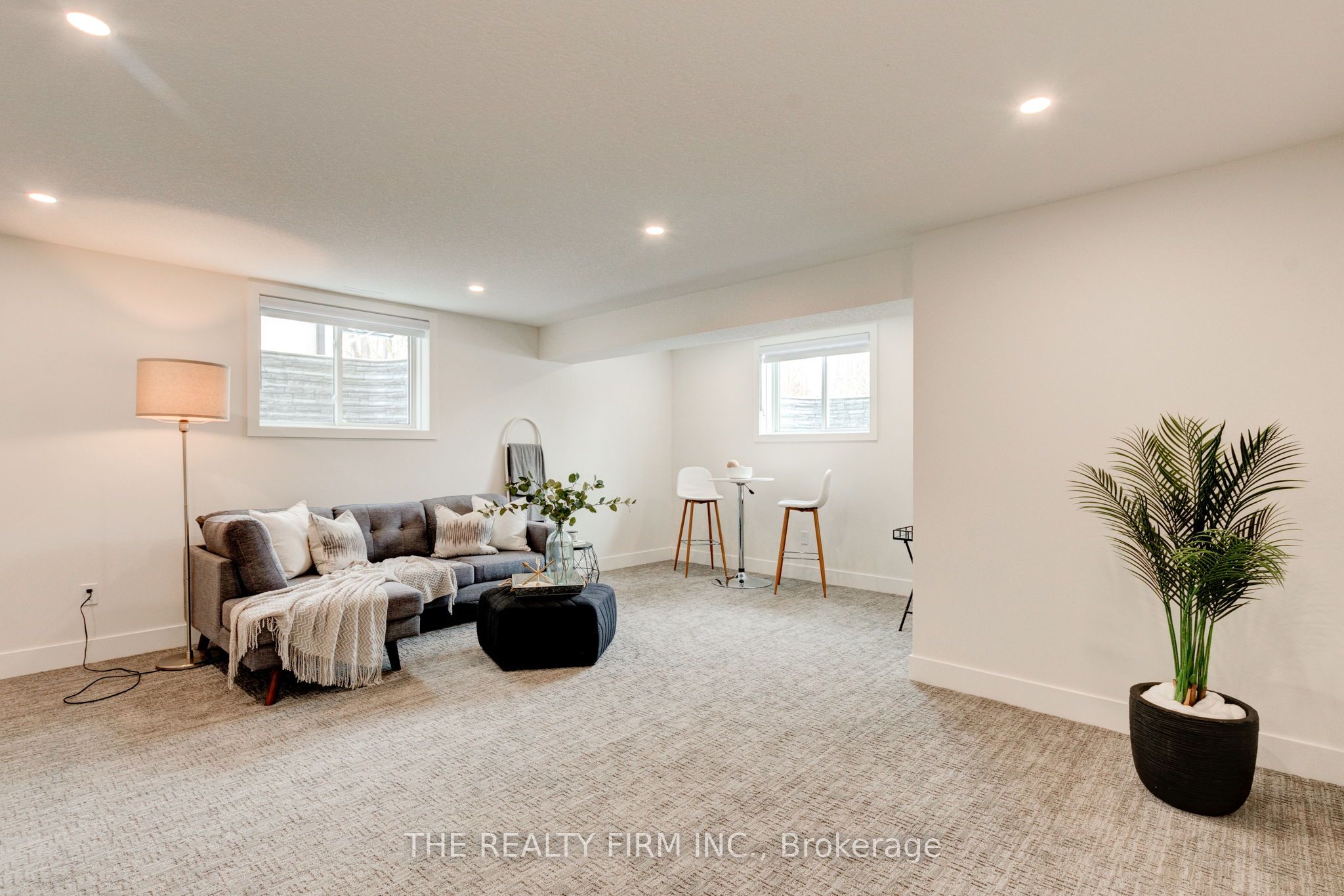 #30 - 22701 Adelaide Road Property Photo 31