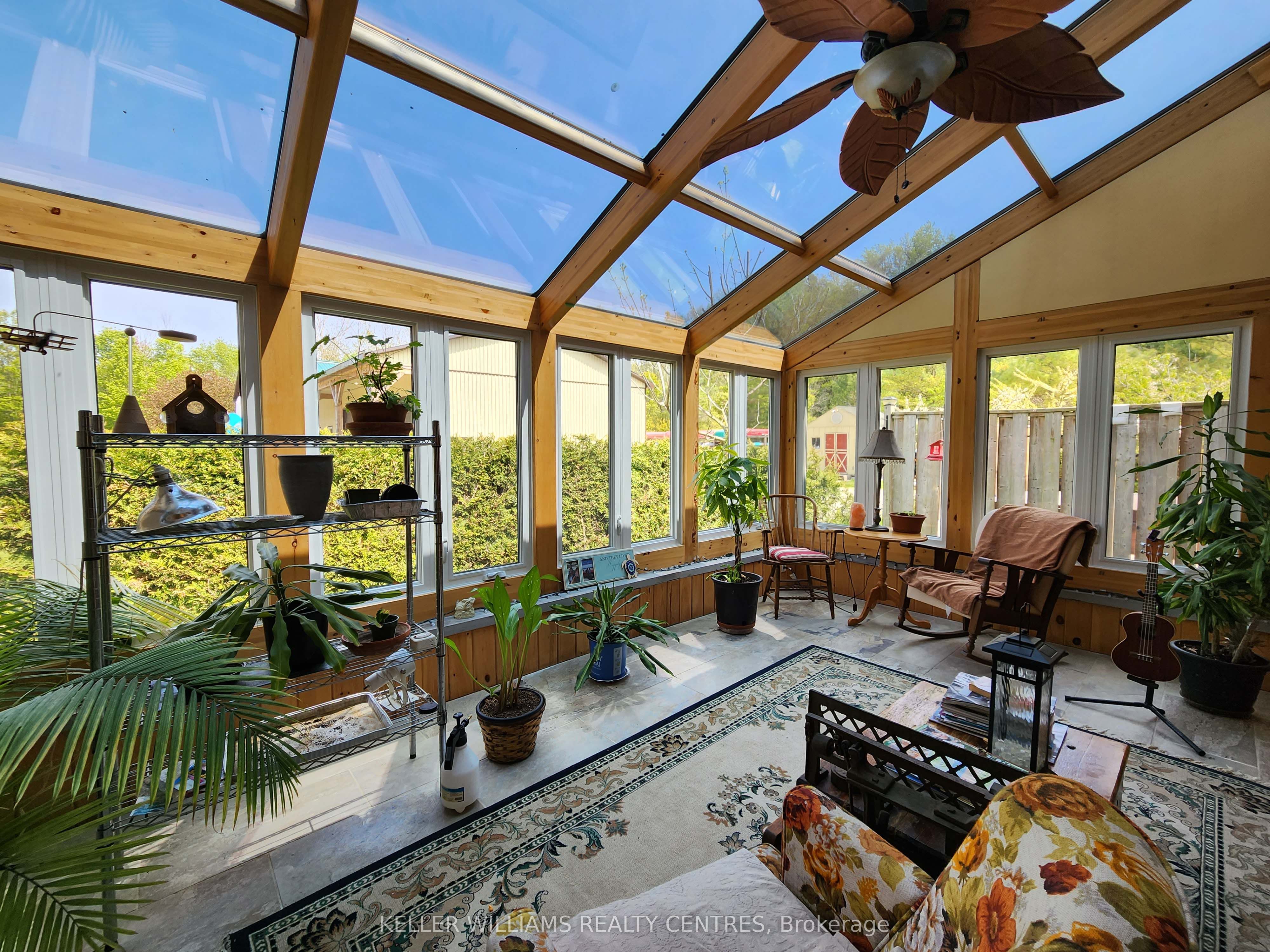 484 Carlisle Street Property Photo 6