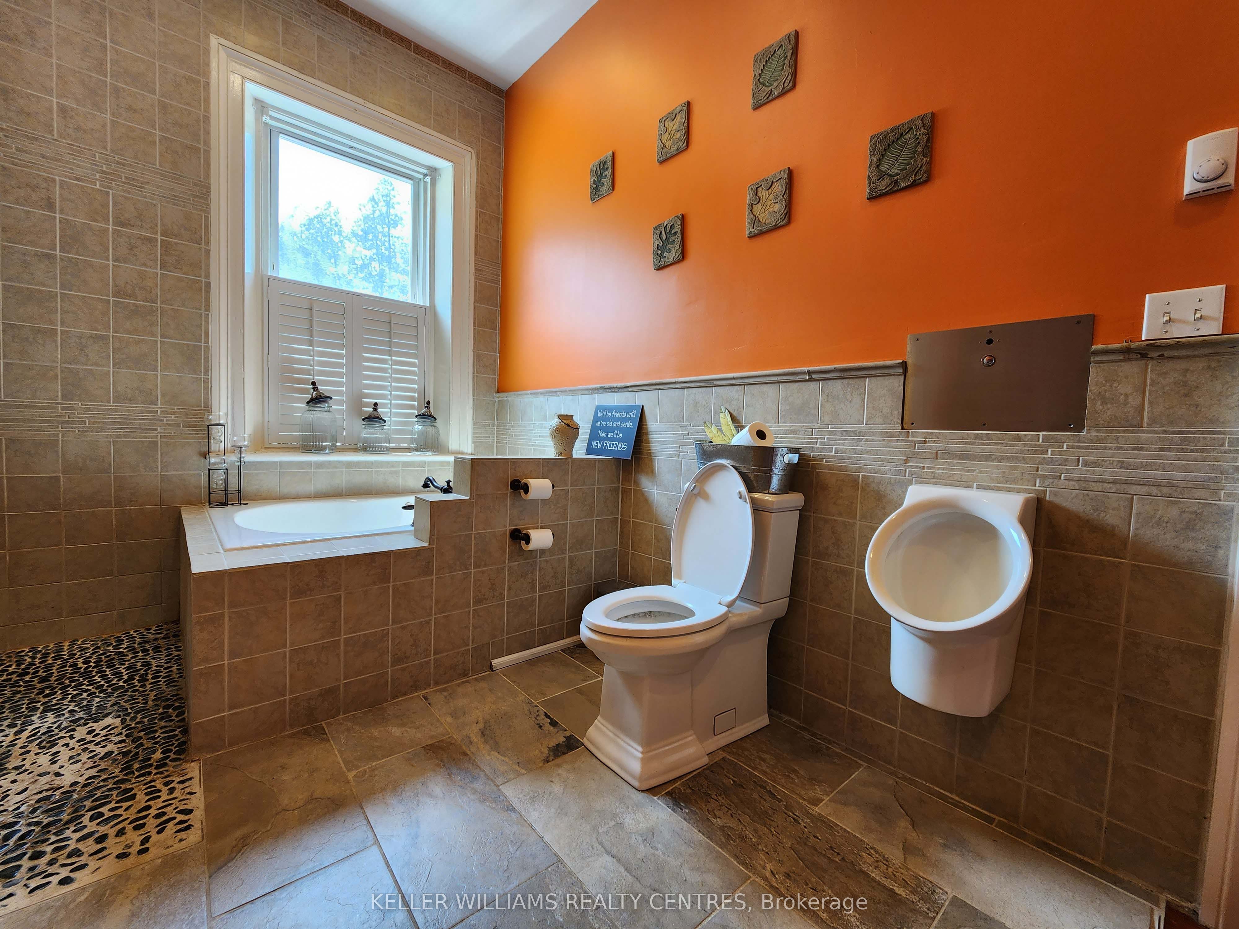 484 Carlisle Street Property Photo 10