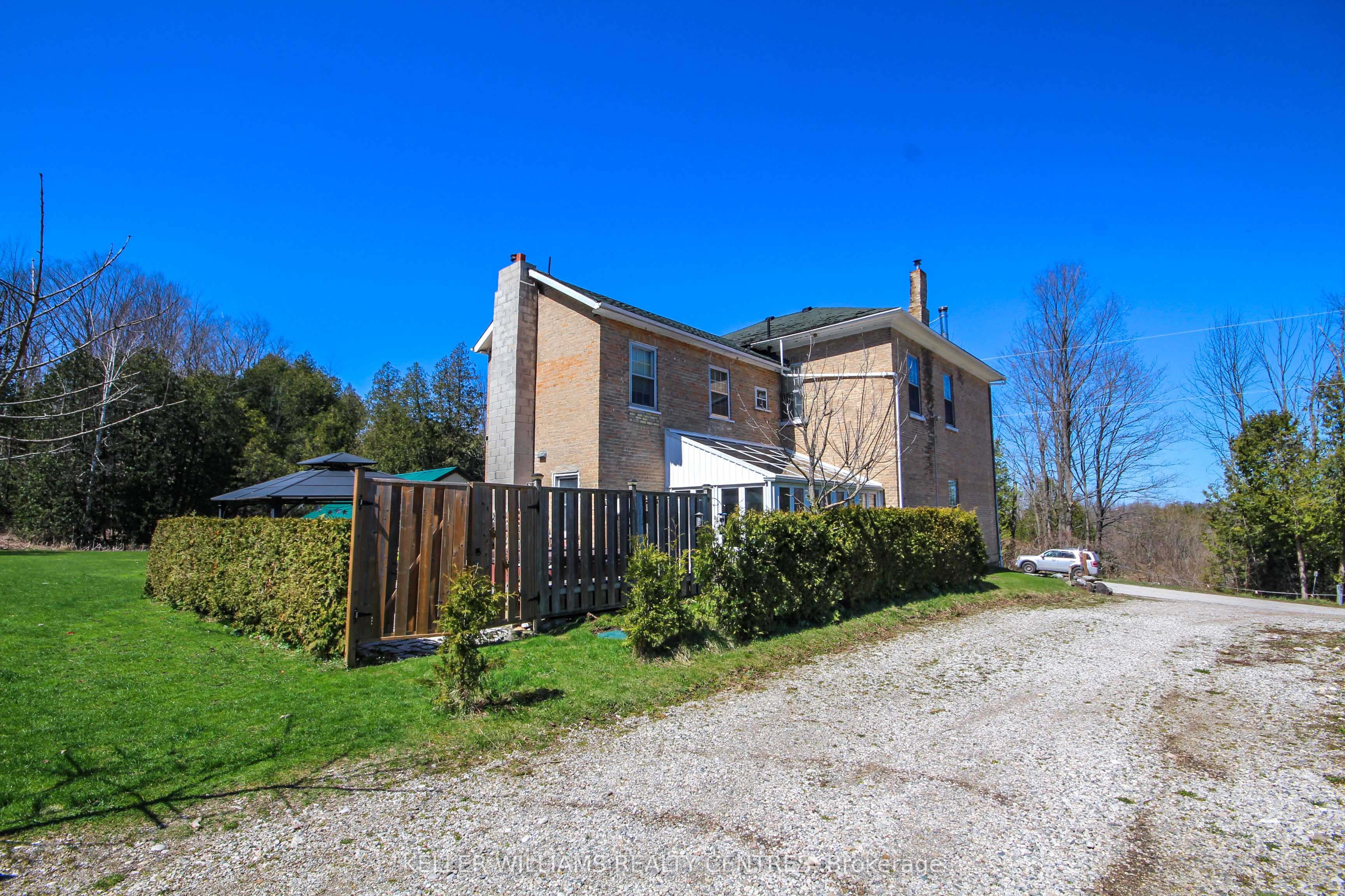 484 Carlisle Street Property Photo 38
