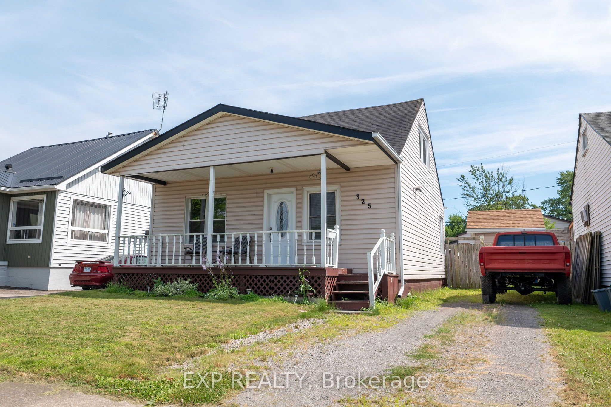 325 Simpson Avenue Property Photo 2