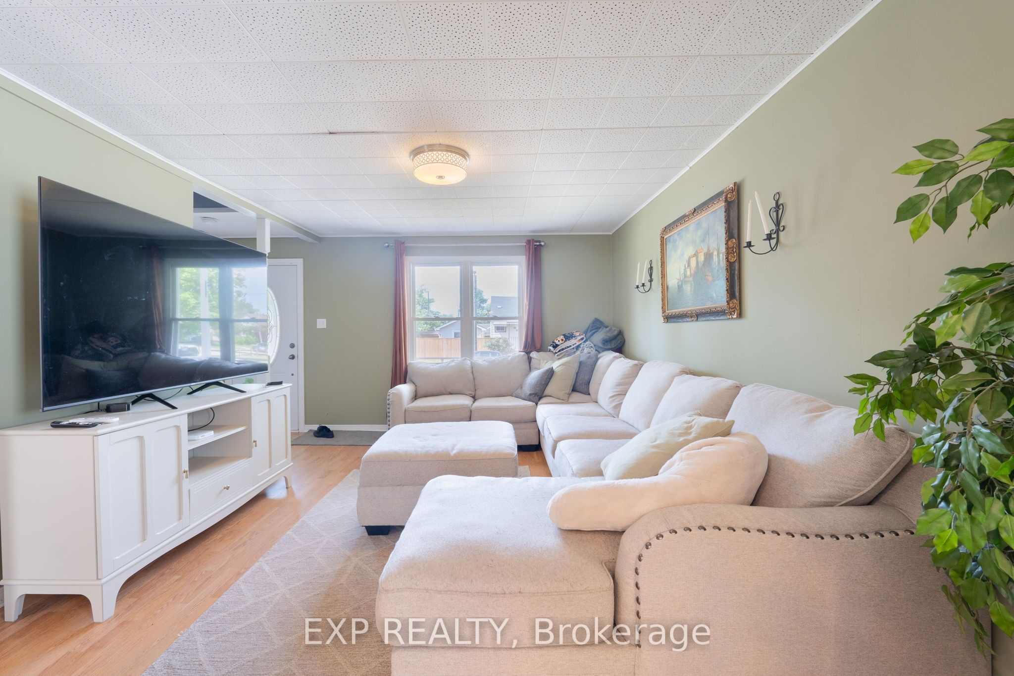 325 Simpson Avenue Property Photo 7