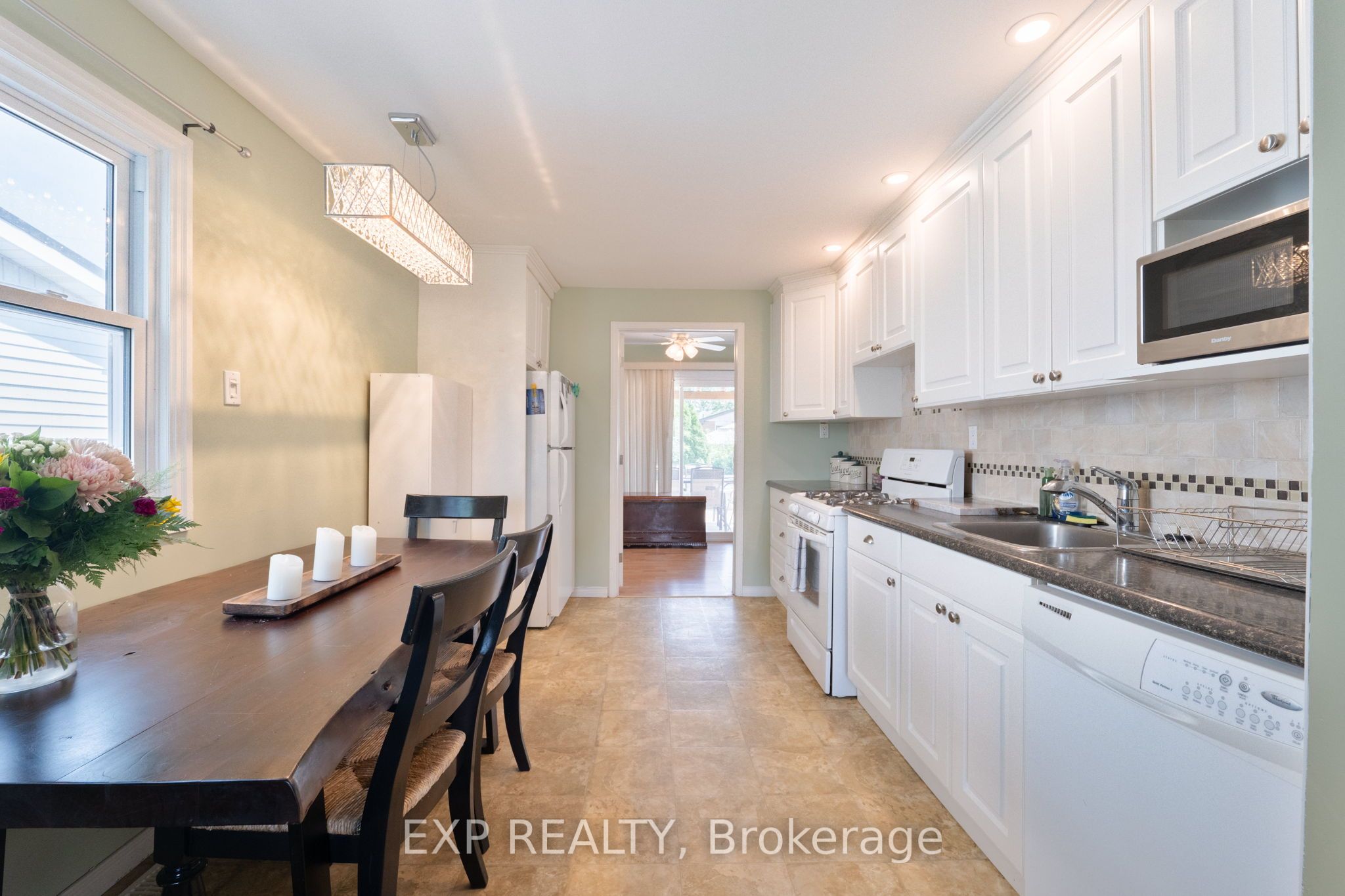325 Simpson Avenue Property Photo 8