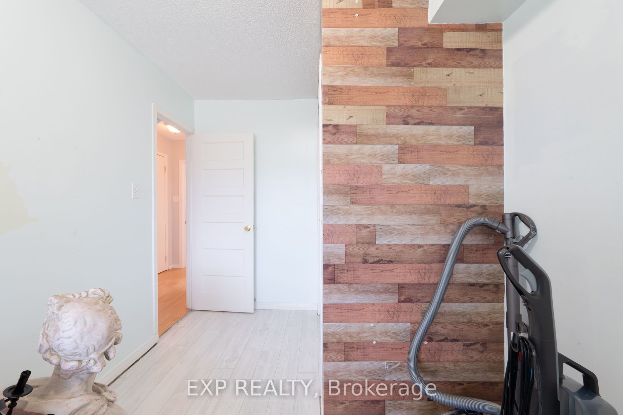 325 Simpson Avenue Property Photo 12