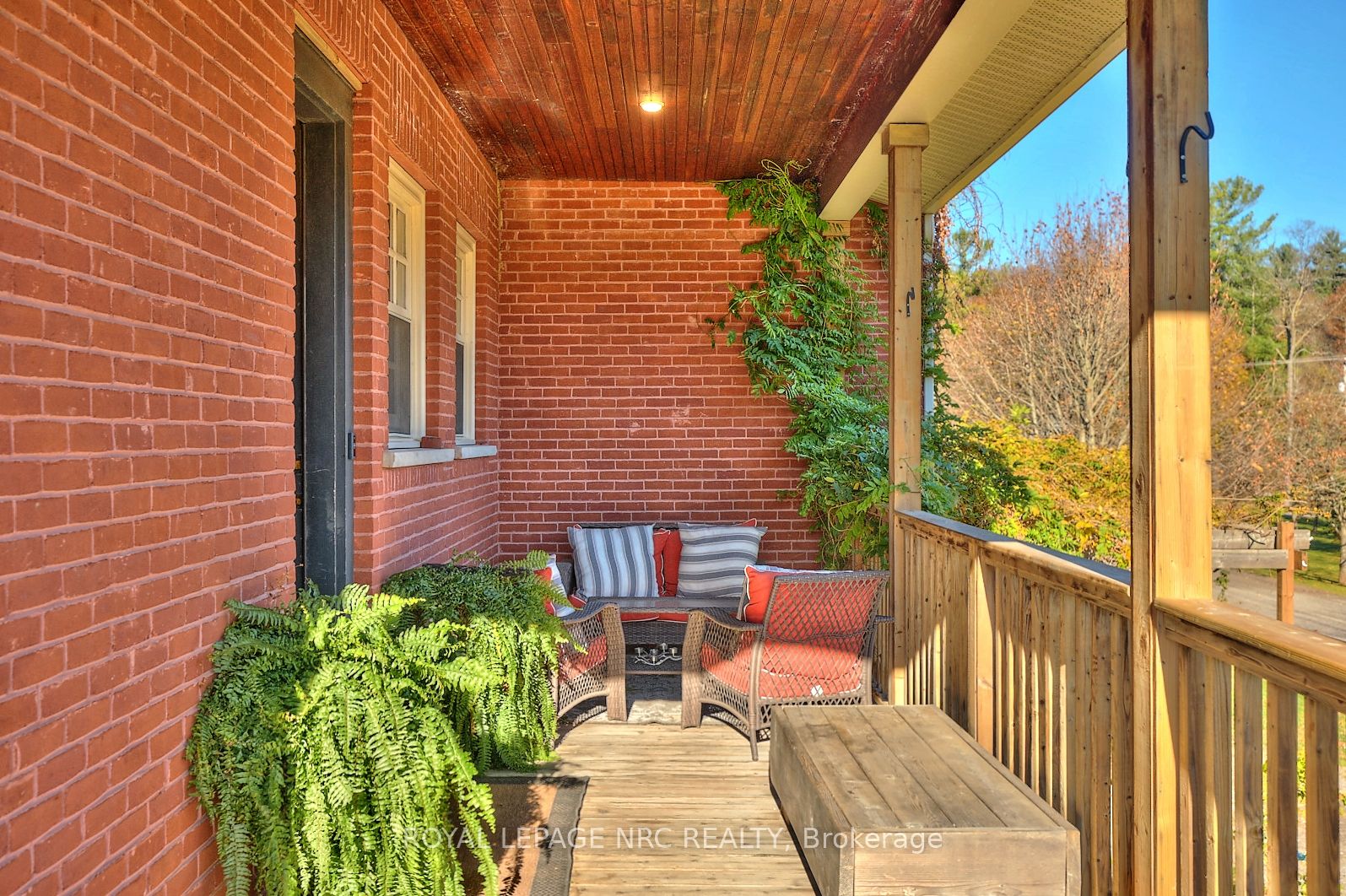 2877 Mcsherry Lane Property Photo 5