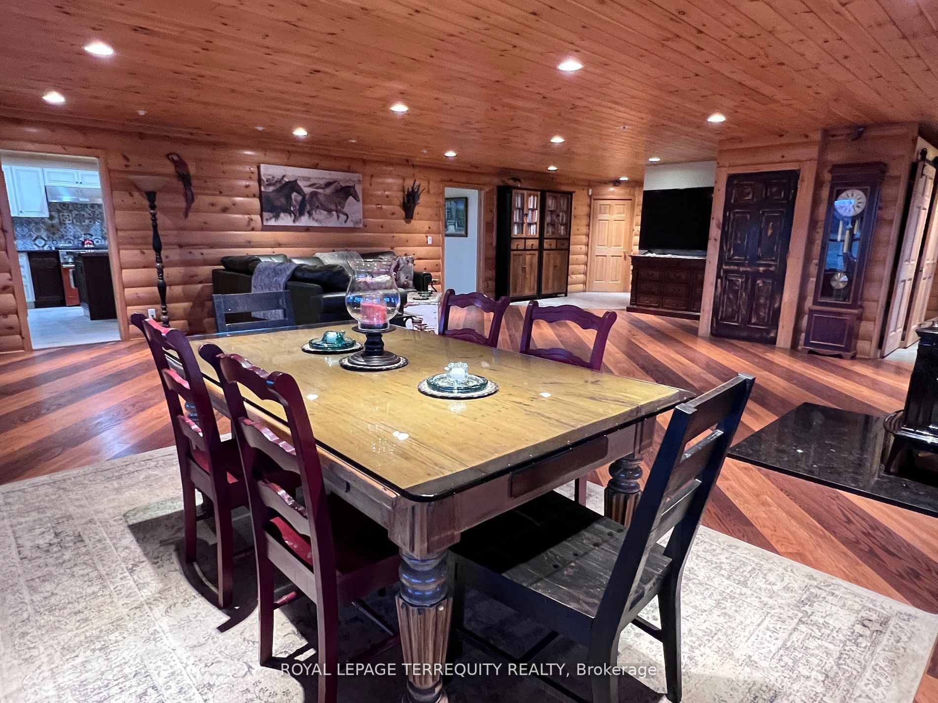 189 East Hungerford Road Property Photo 6
