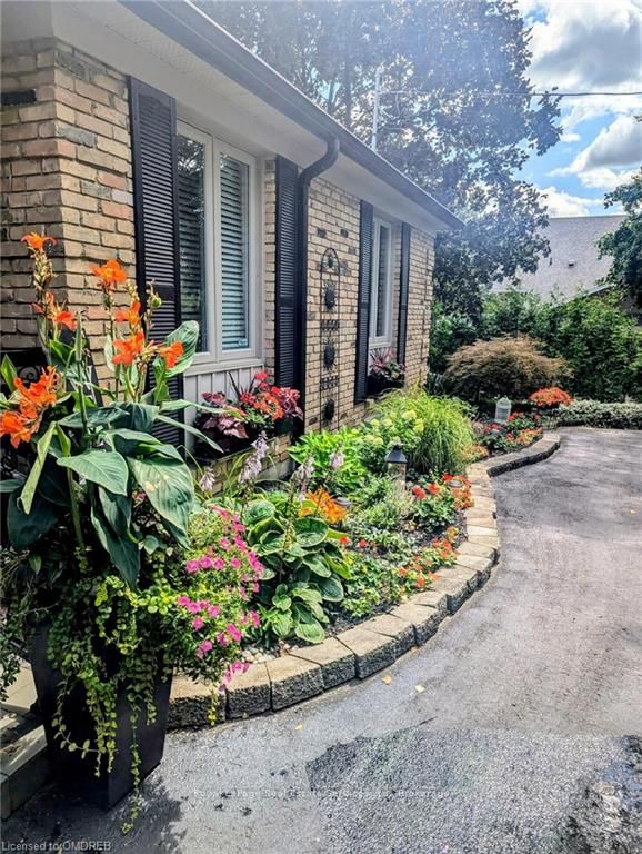 184 Dundas Street Property Photo 3
