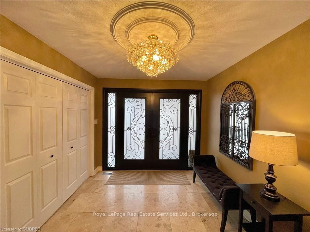 184 Dundas Street Property Photo 4