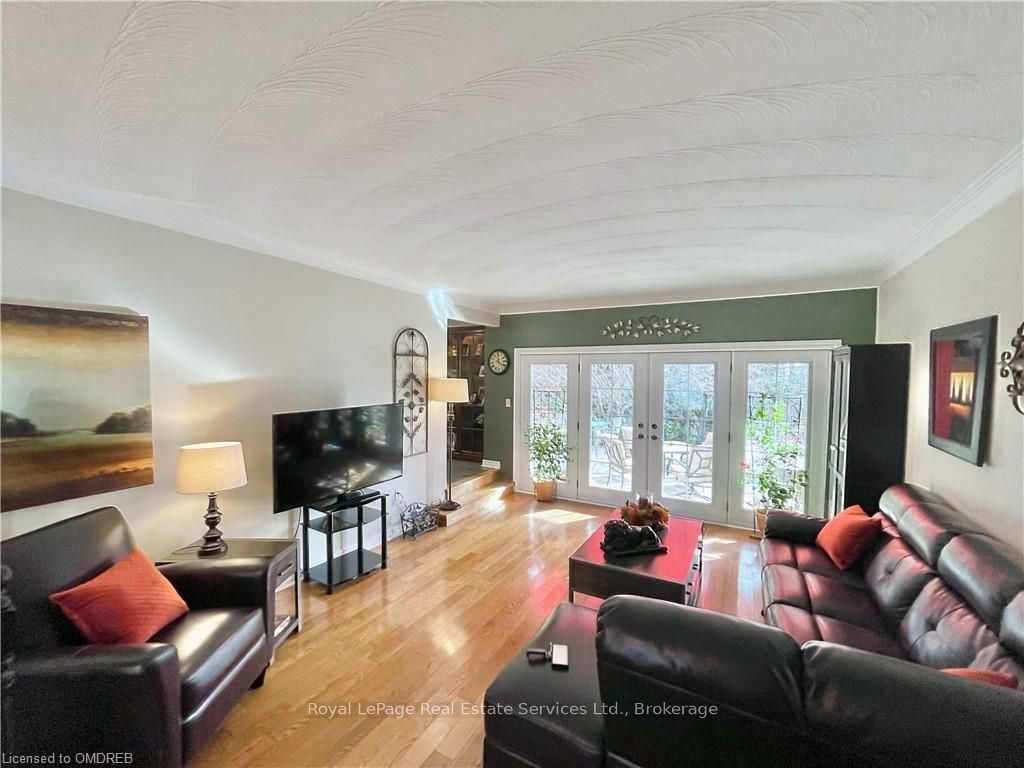 184 Dundas Street Property Photo 6