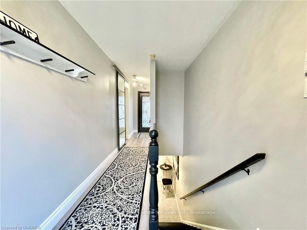 184 Dundas Street Property Photo 22