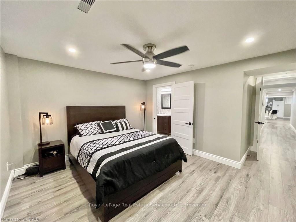 184 Dundas Street Property Photo 23