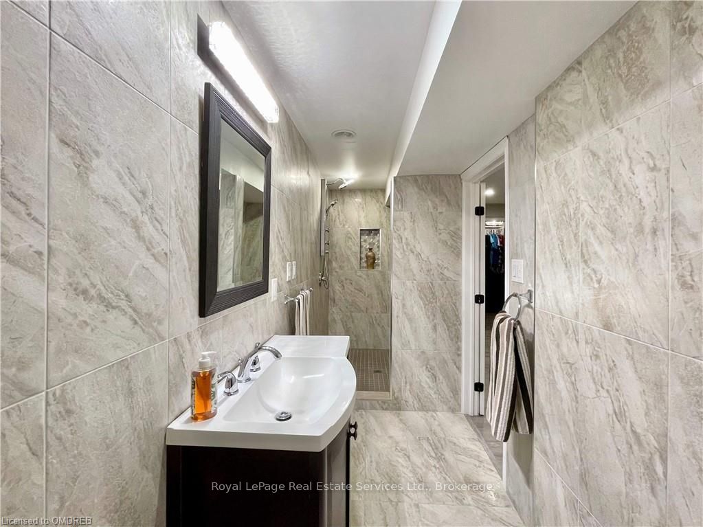 184 Dundas Street Property Photo 25