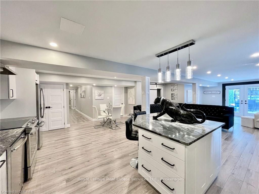184 Dundas Street Property Photo 32