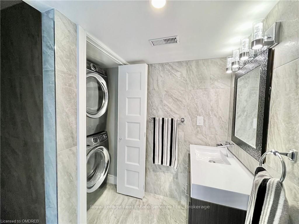 184 Dundas Street Property Photo 35