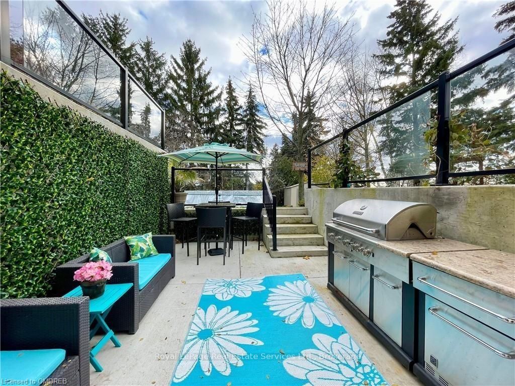 184 Dundas Street Property Photo 36