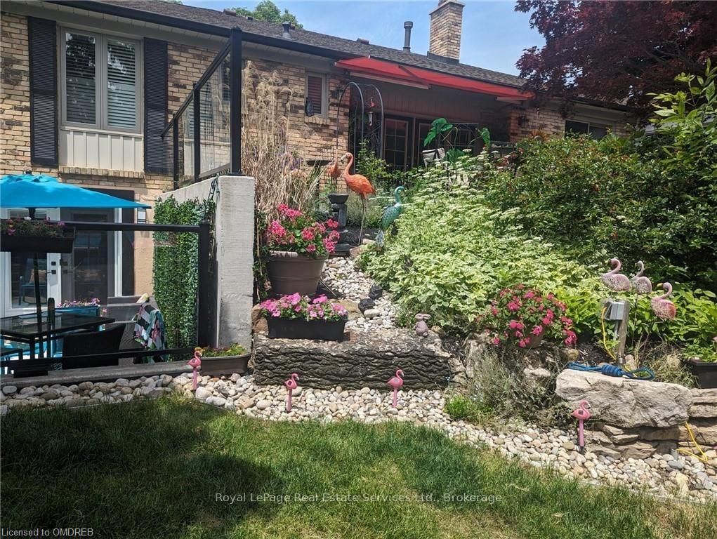 184 Dundas Street Property Photo 38