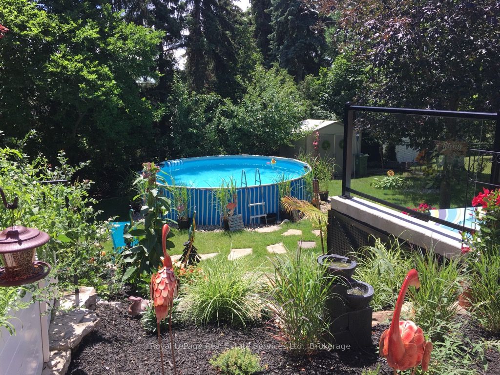 184 Dundas Street Property Photo 46