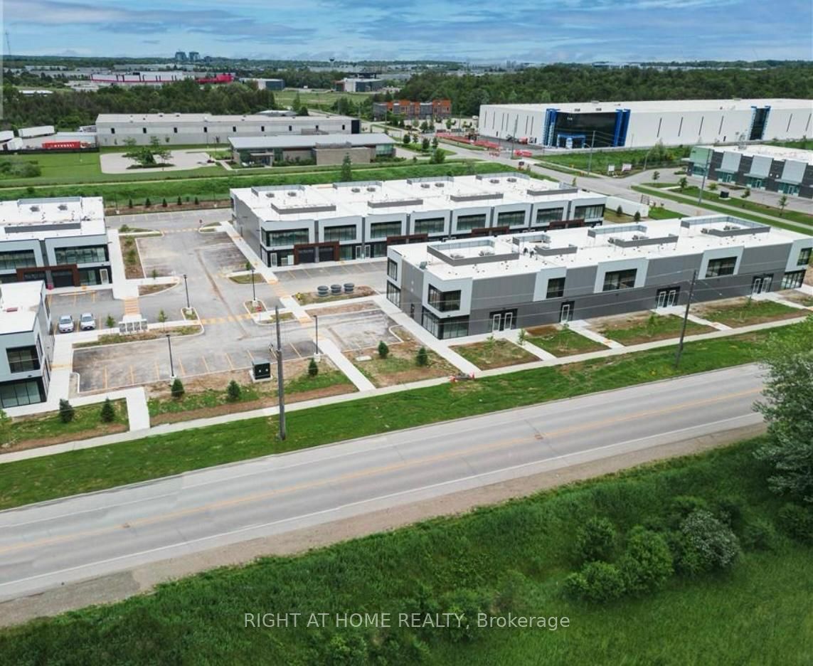 #unit 12 - 587 Hanlon Creek Boulevard Property Photo 4