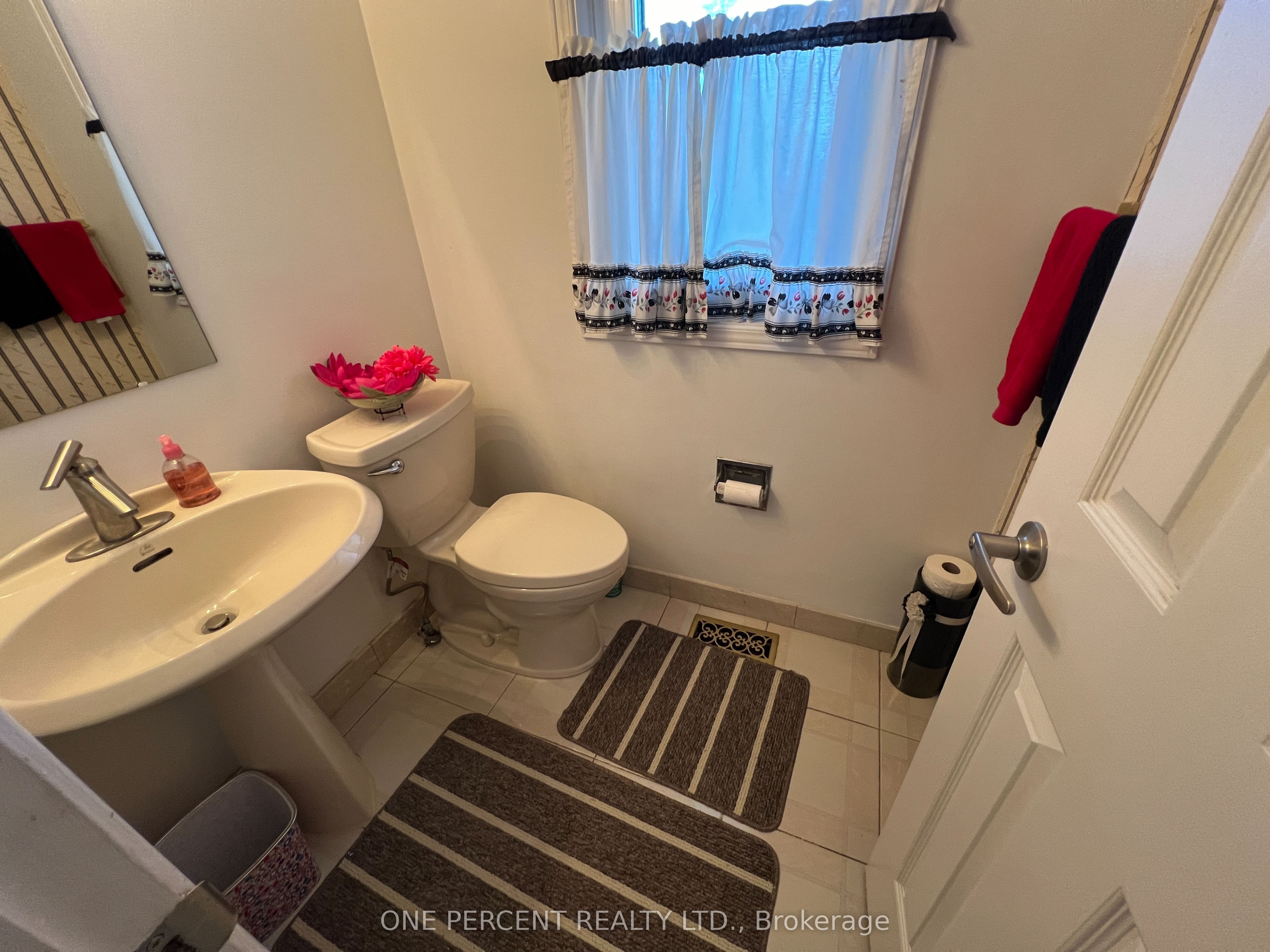 1307 Turner Crescent Property Photo 8