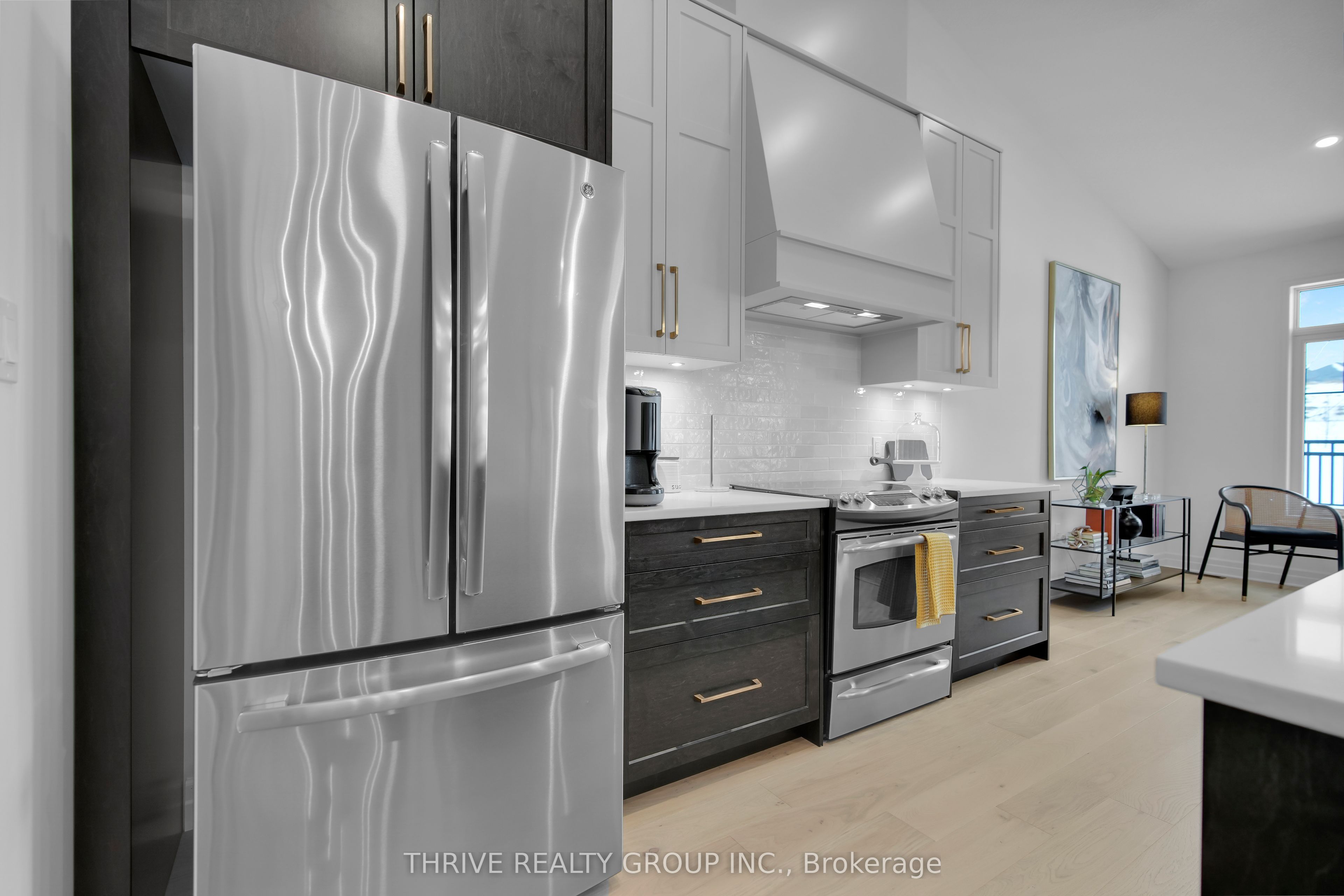 #15 - 1080 Upperpoint Avenue Property Photo 17