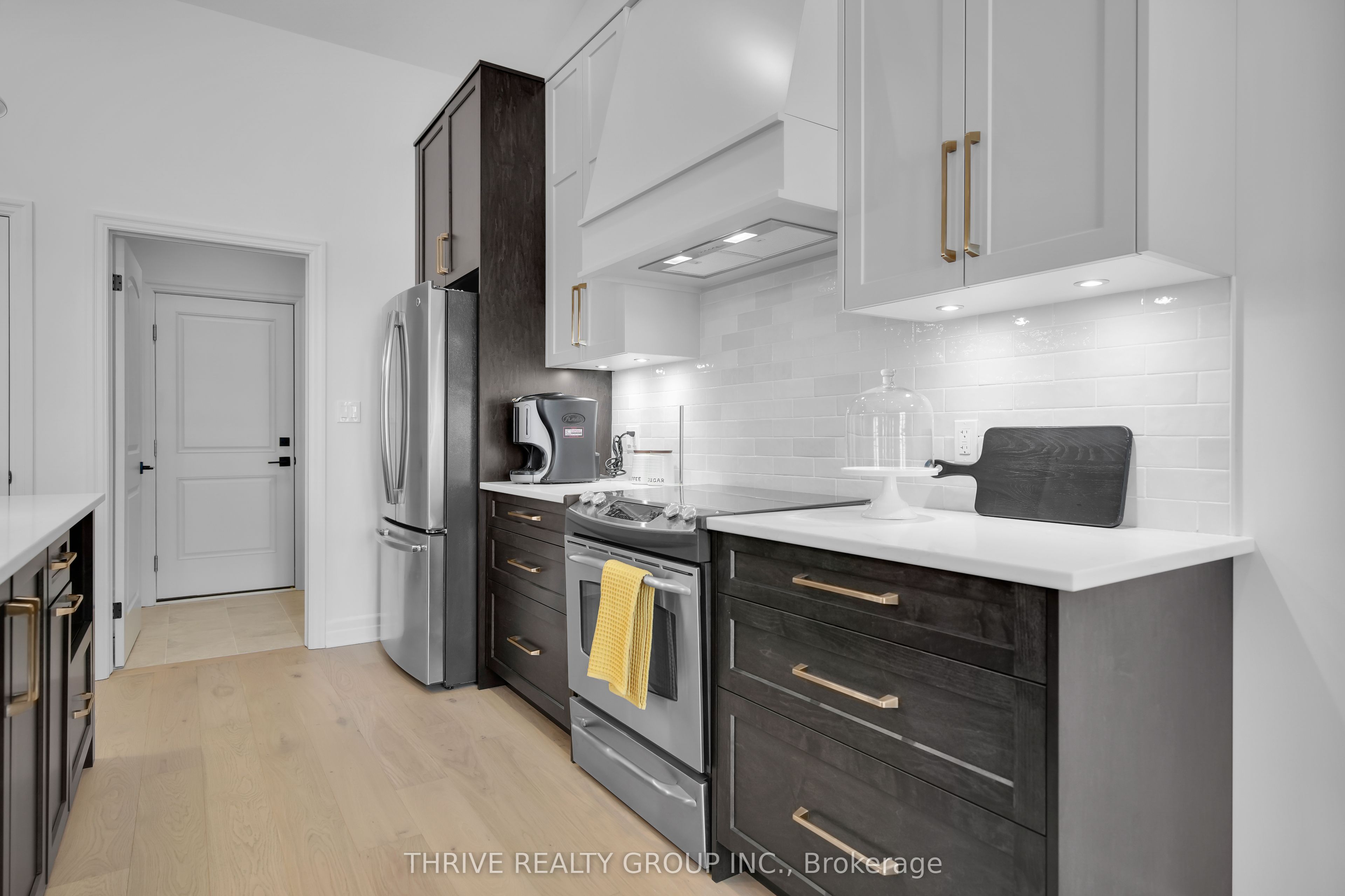 #15 - 1080 Upperpoint Avenue Property Photo 18