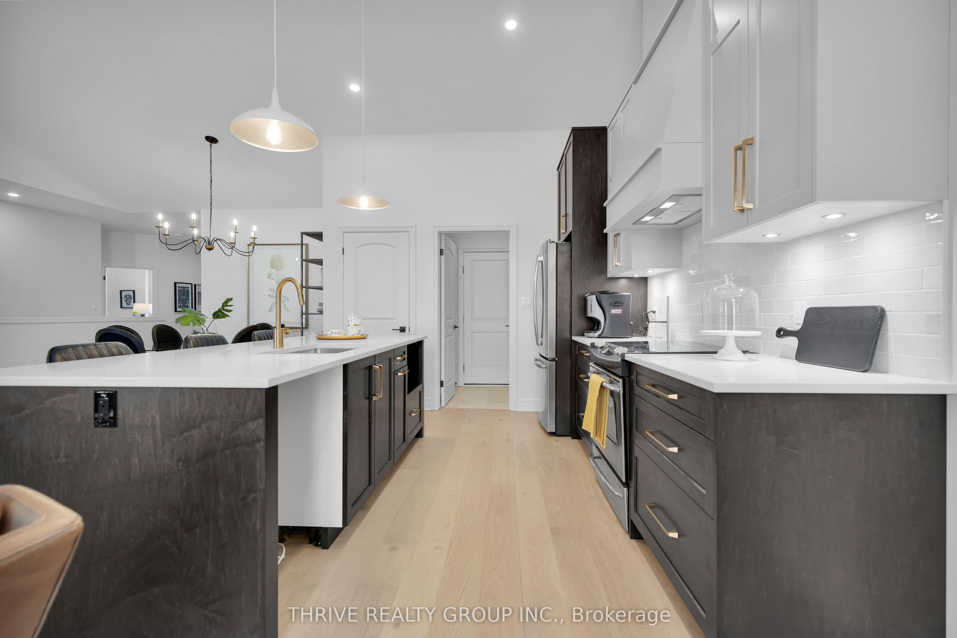 #15 - 1080 Upperpoint Avenue Property Photo 19