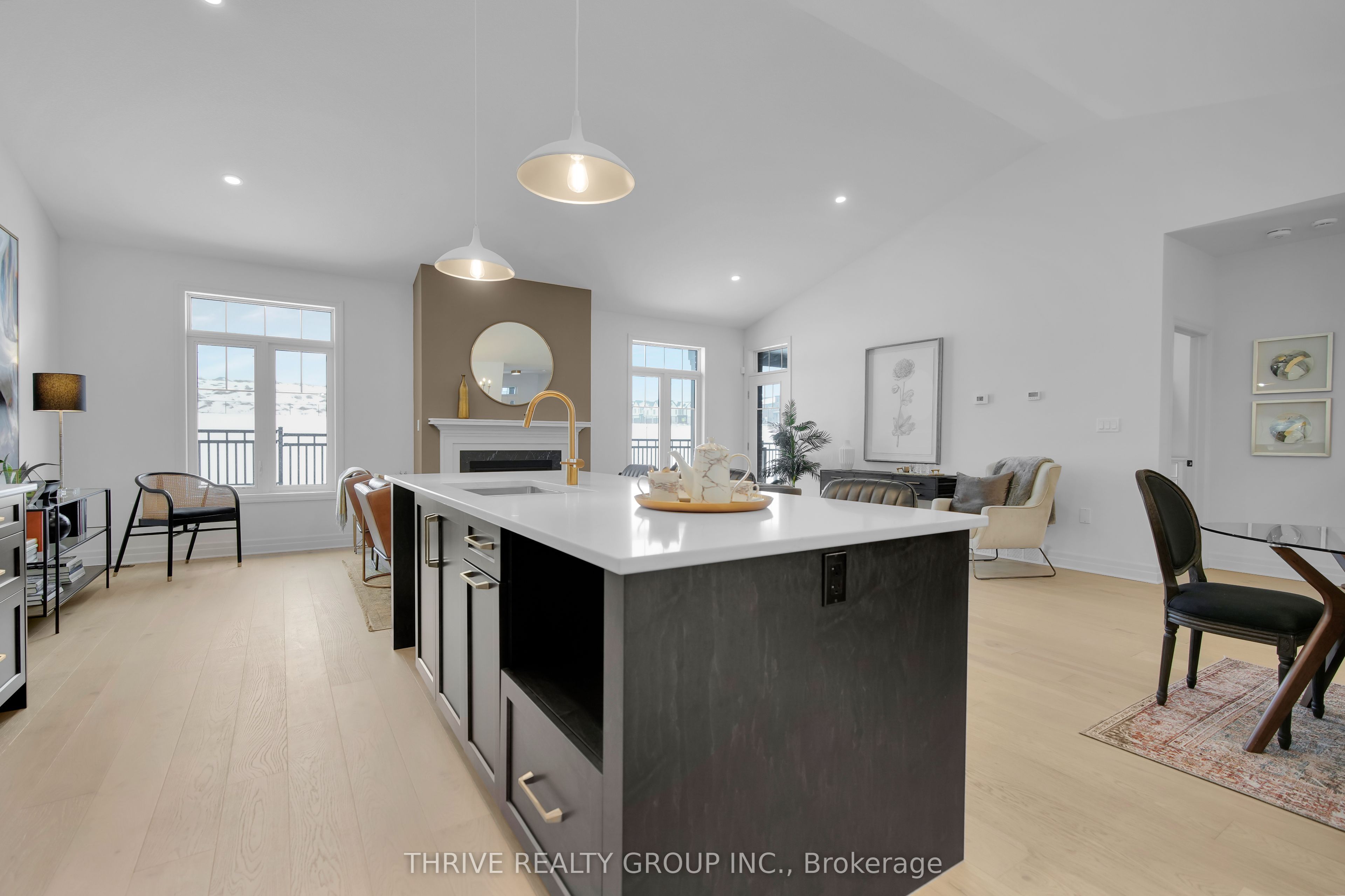 #15 - 1080 Upperpoint Avenue Property Photo 22
