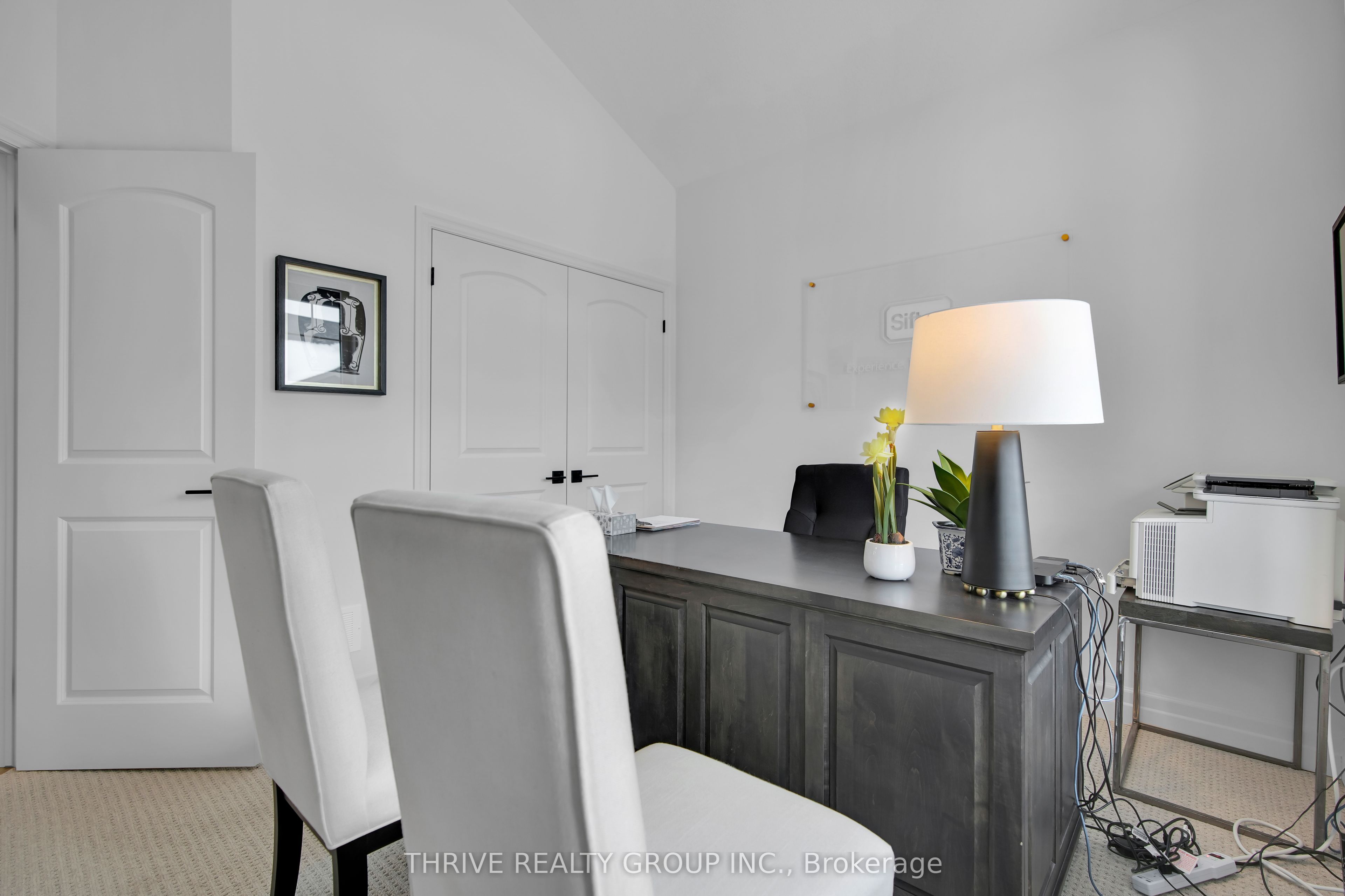 #15 - 1080 Upperpoint Avenue Property Photo 30