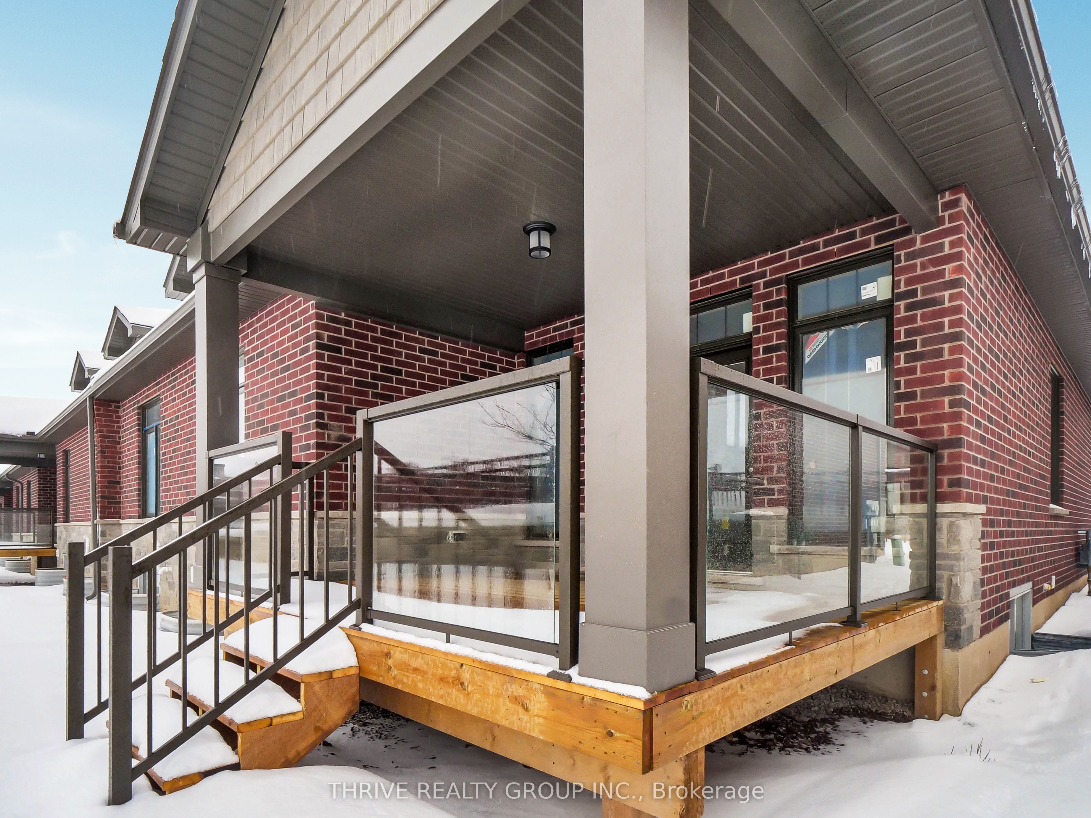 #9 - 1080 Upperpoint Avenue Property Photo 8