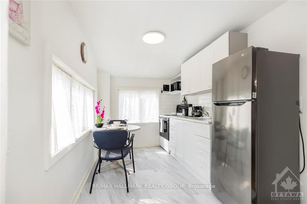 #1 - 456 Bronson Avenue Property Photo 16