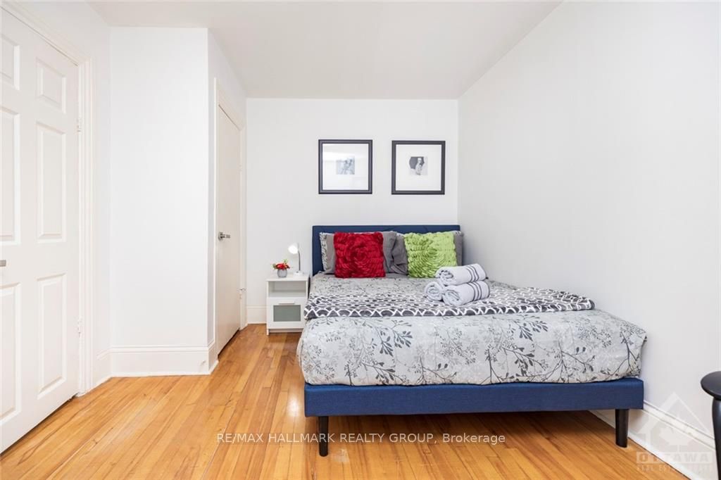 #1 - 456 Bronson Avenue Property Photo 23