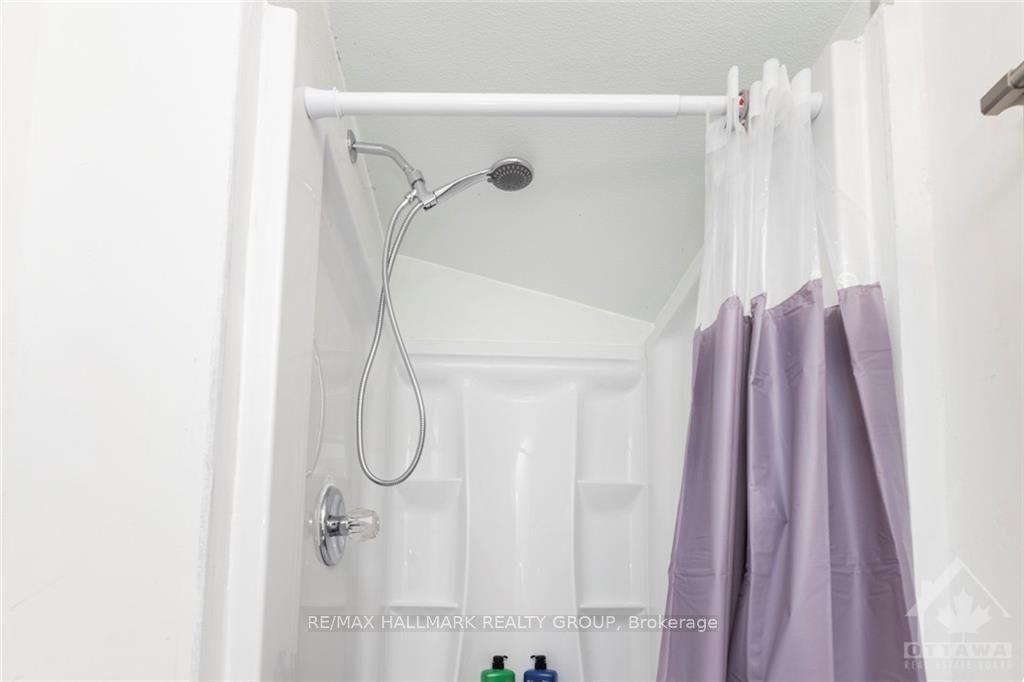 #1 - 456 Bronson Avenue Property Photo 33