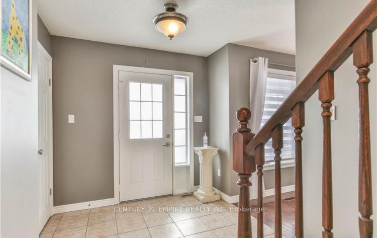65 Woodhatch Crescent Property Photo 3